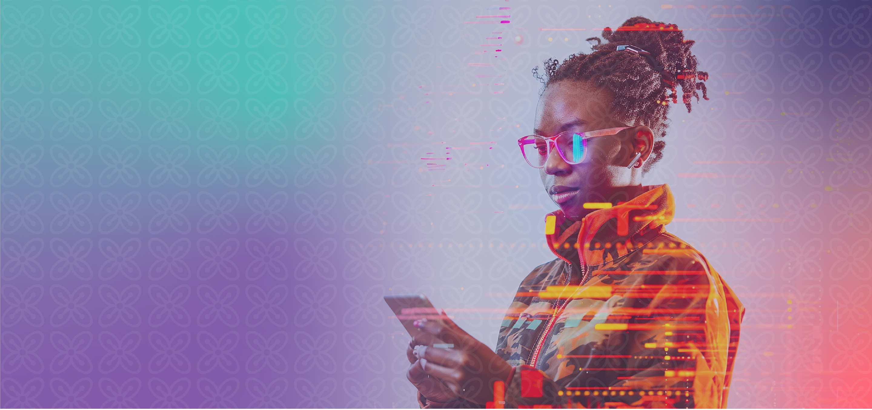 Mujer usando tecnología con enfoque transformador